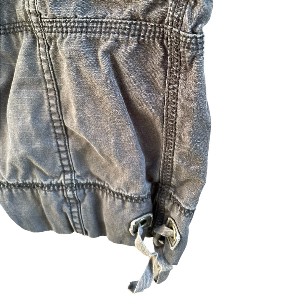 Eddie Bauer Cargo Capris Dark Steel Gray Size 6 Petite - Picture 8 of 10